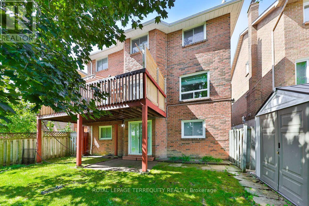 5275 Thornwood Drive, Mississauga (hurontario), Ontario