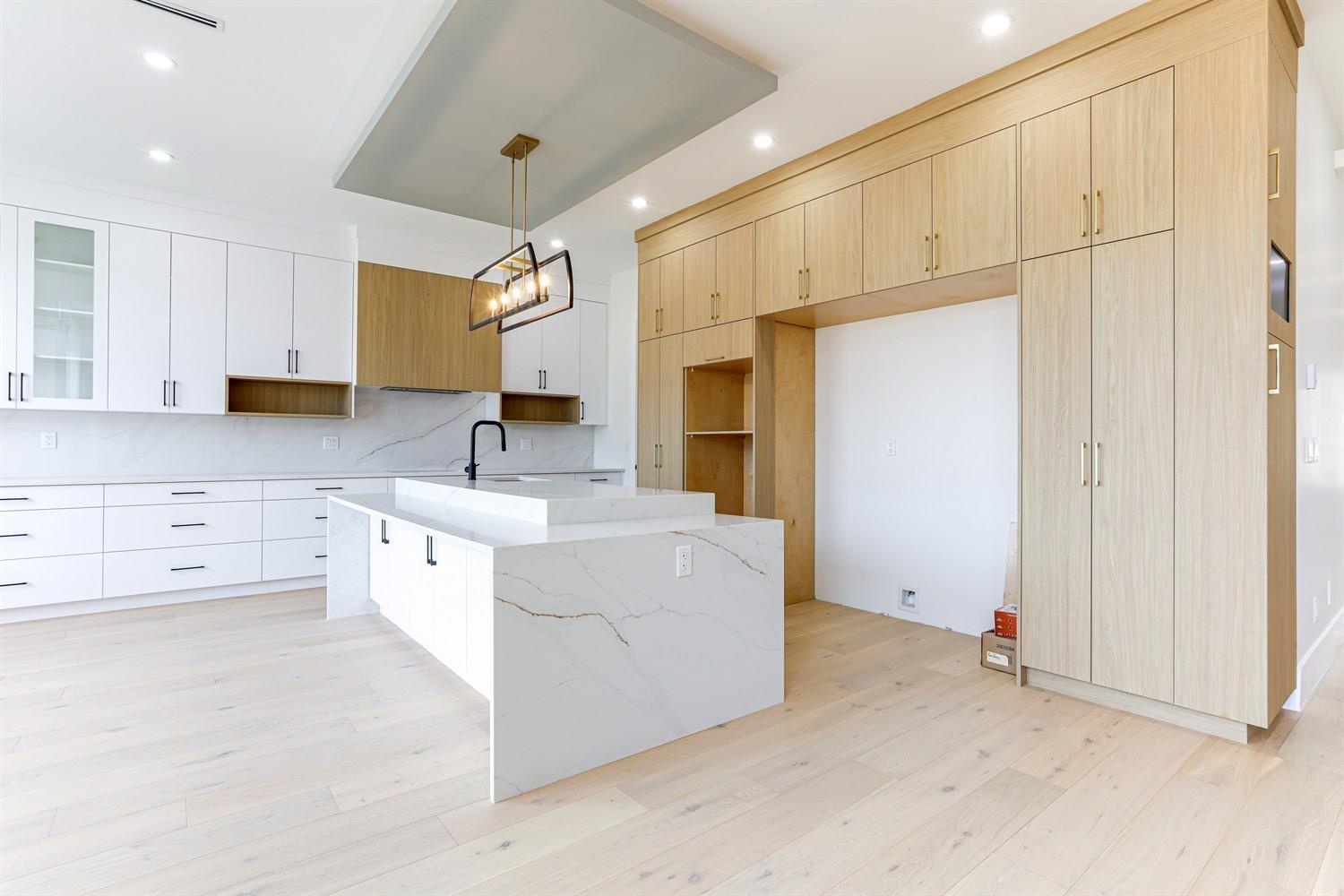 6914 204a Street, Langley, British Columbia