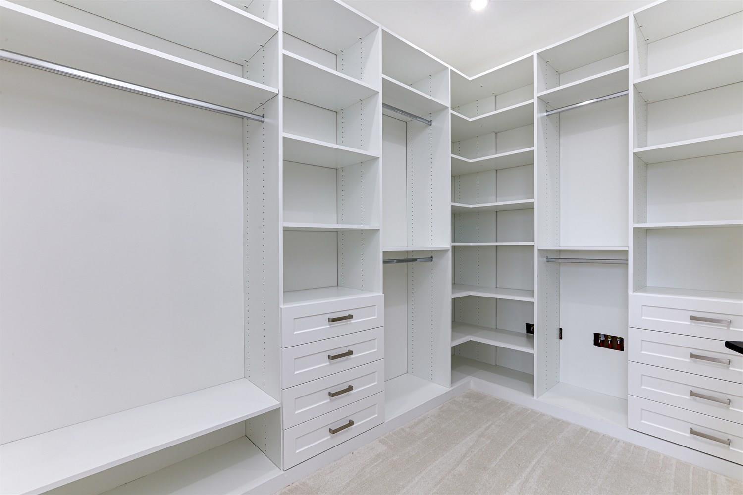 6914 204a Street, Langley, British Columbia