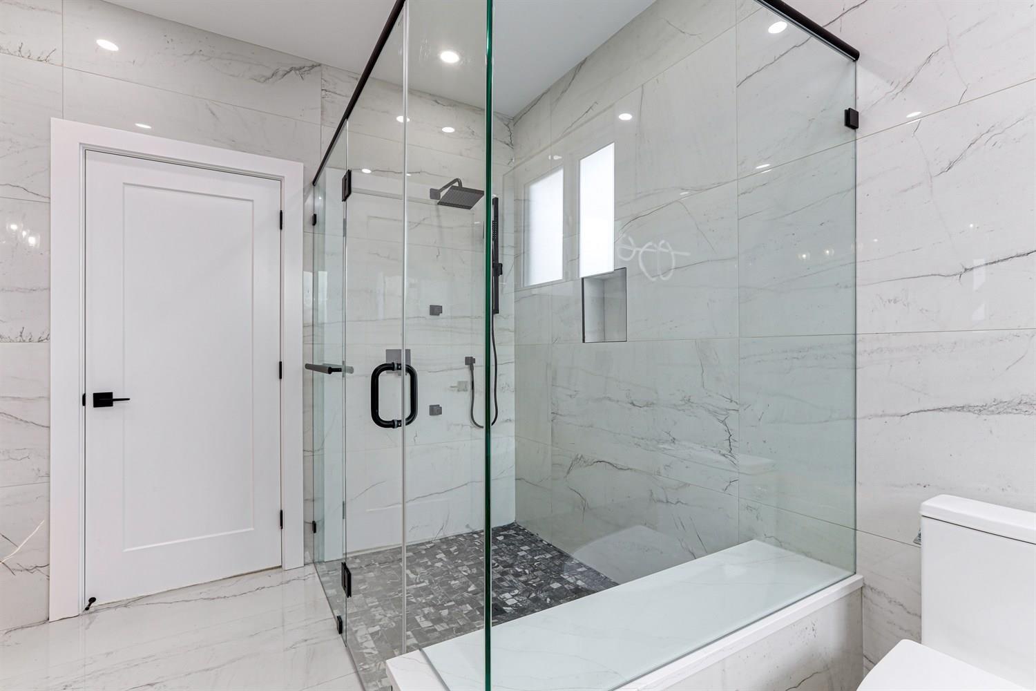 6914 204a Street, Langley, British Columbia