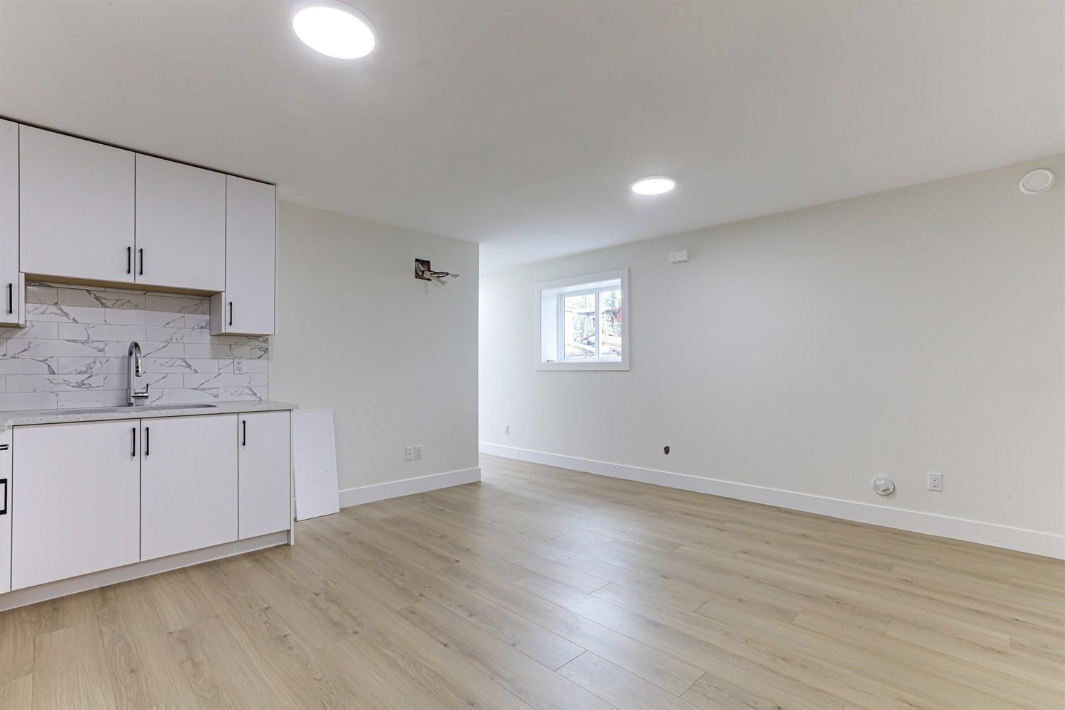 6914 204a Street, Langley, British Columbia