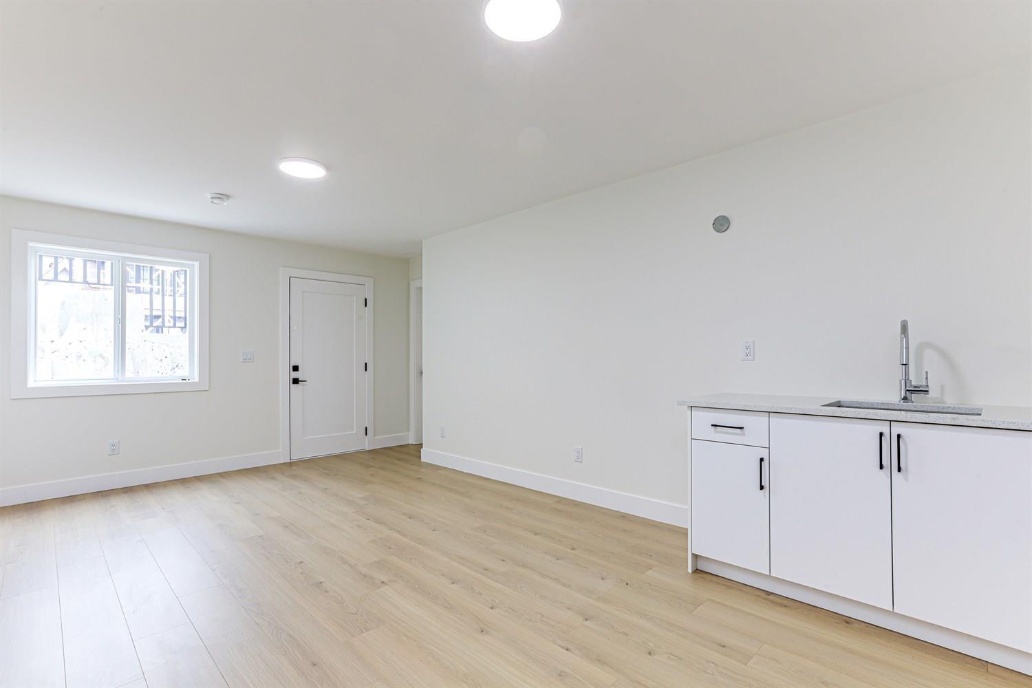 6914 204a Street, Langley, British Columbia