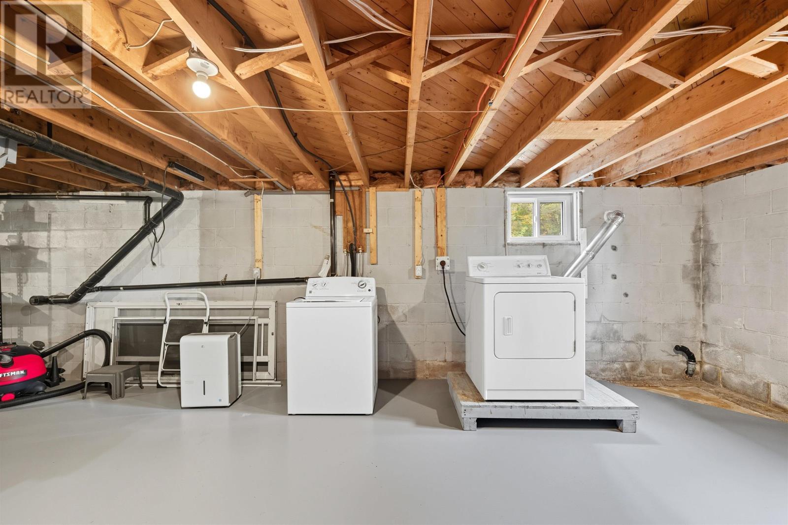 17 Kinsac Road, Beaver Bank, Nova Scotia