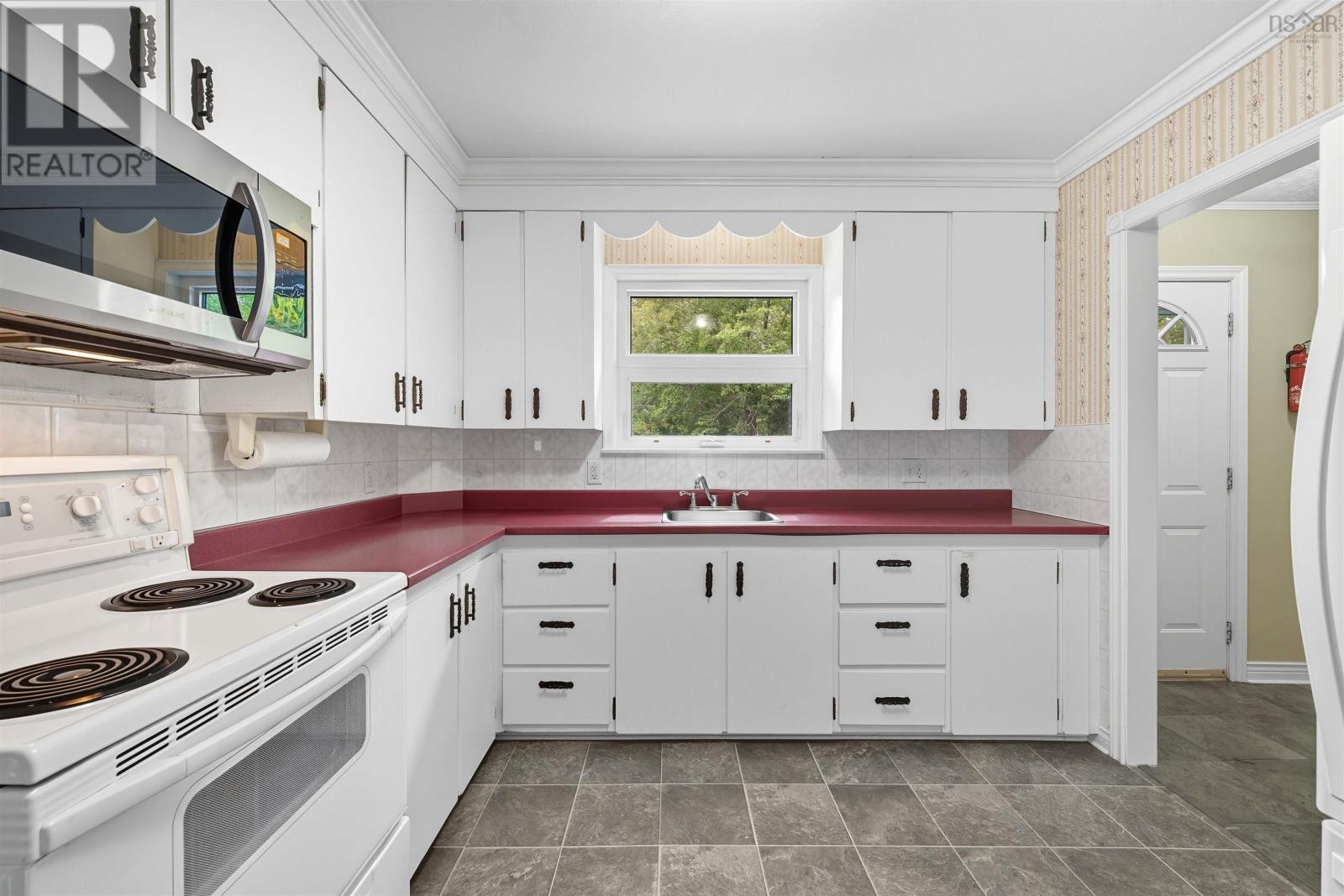 17 Kinsac Road, Beaver Bank, Nova Scotia