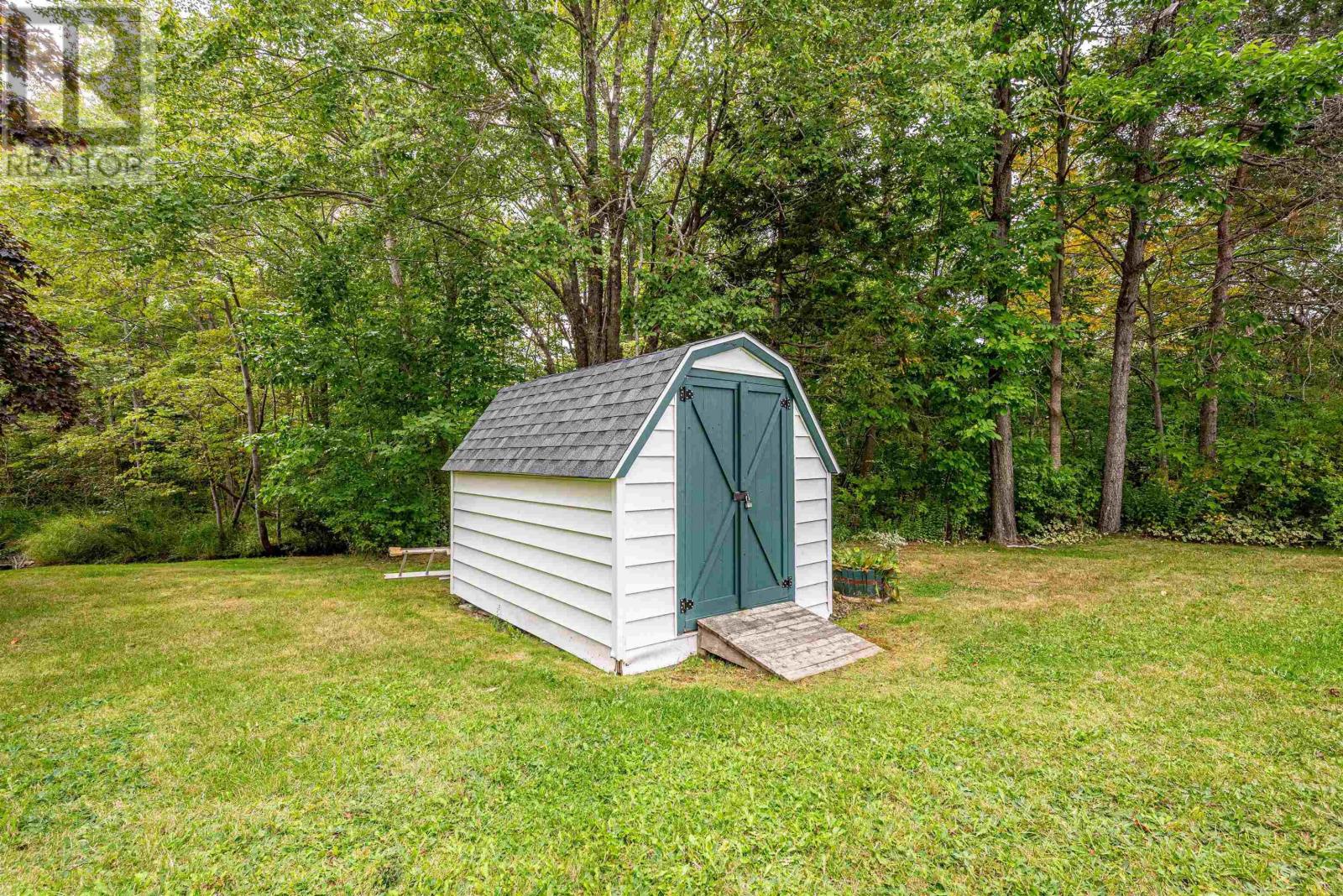 17 Kinsac Road, Beaver Bank, Nova Scotia