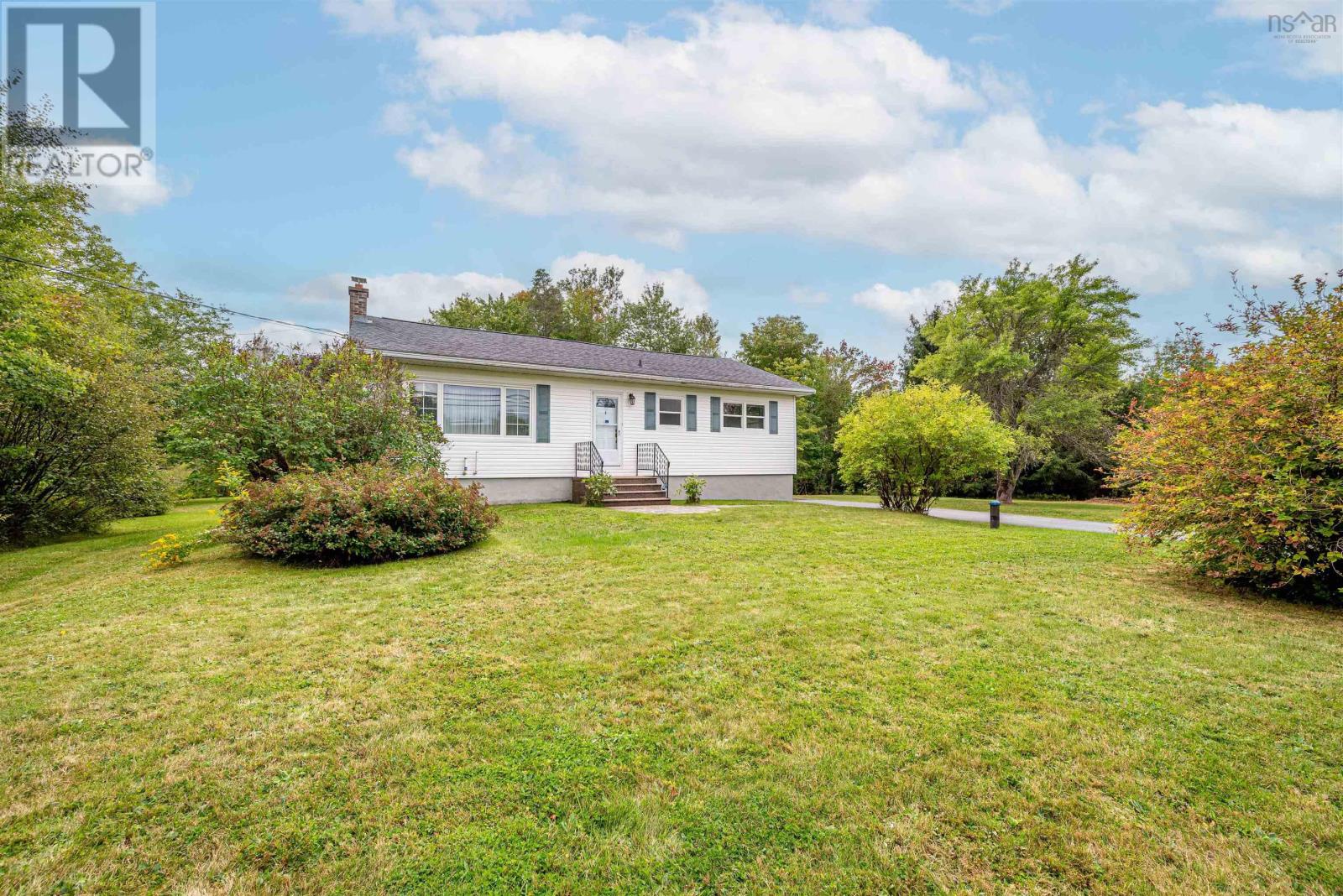 17 Kinsac Road, Beaver Bank, Nova Scotia