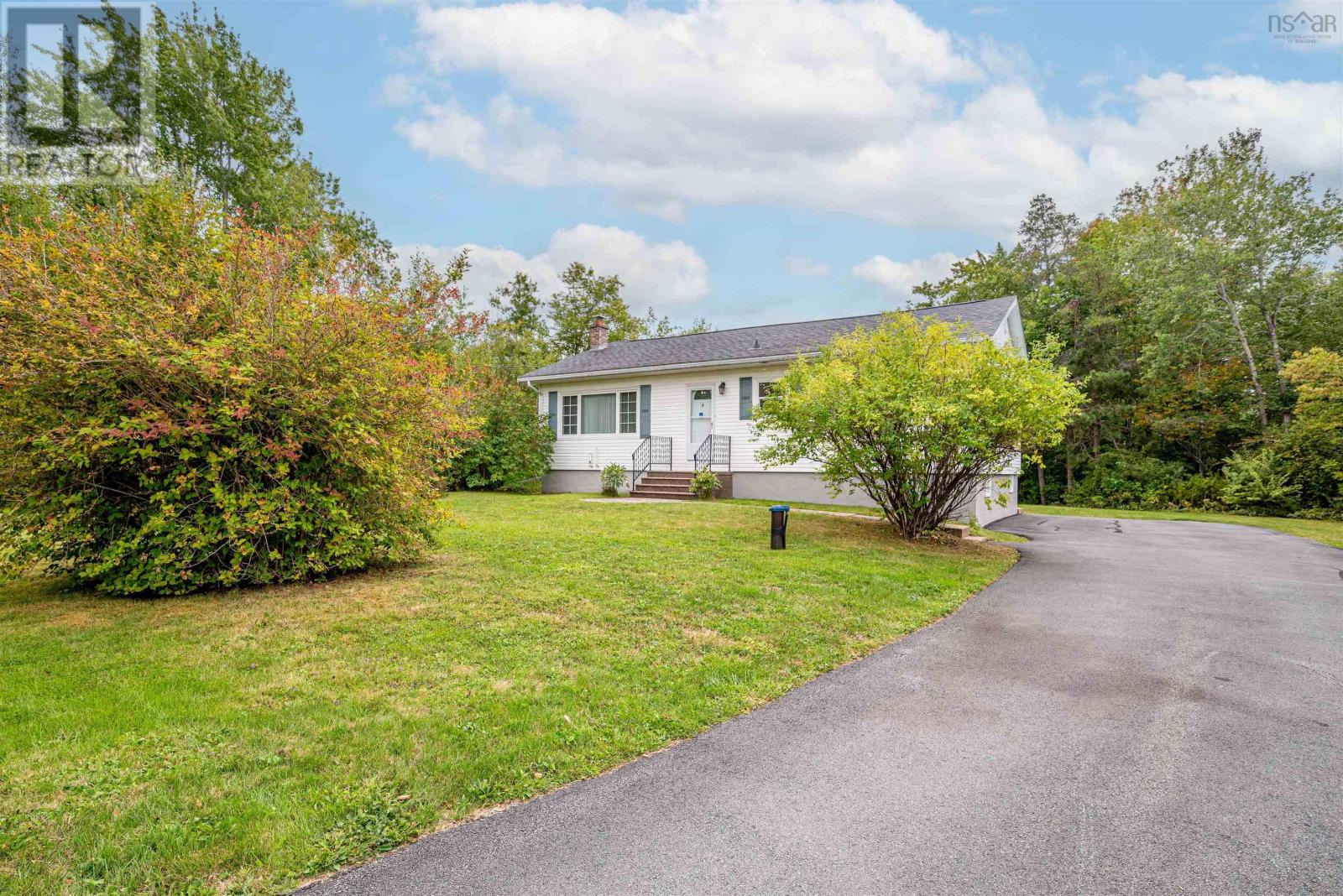 17 Kinsac Road, Beaver Bank, Nova Scotia