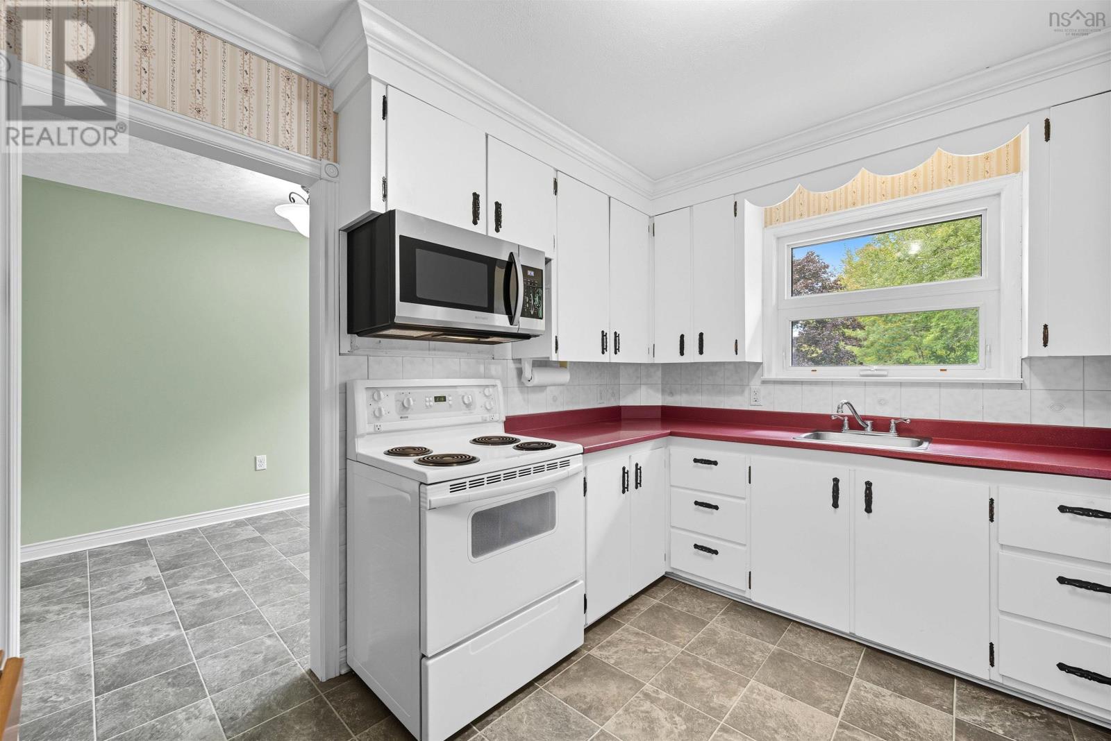 17 Kinsac Road, Beaver Bank, Nova Scotia