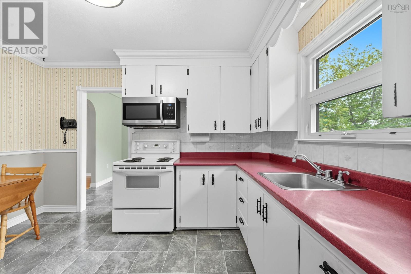 17 Kinsac Road, Beaver Bank, Nova Scotia