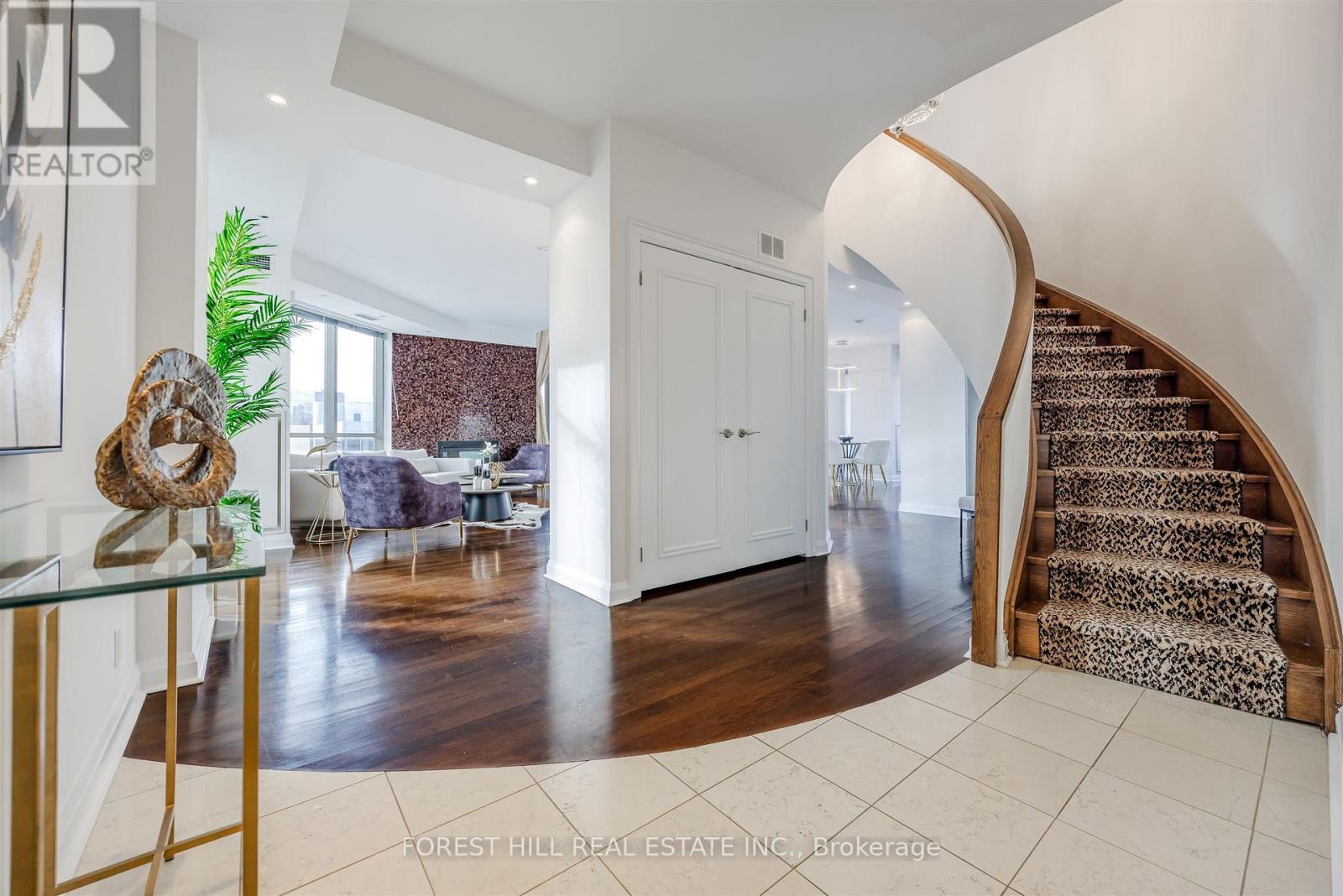 501 - 3 Mcalpine Street, Toronto (annex), Ontario