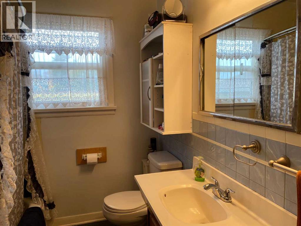 5207 49 Street, Ponoka, Alberta