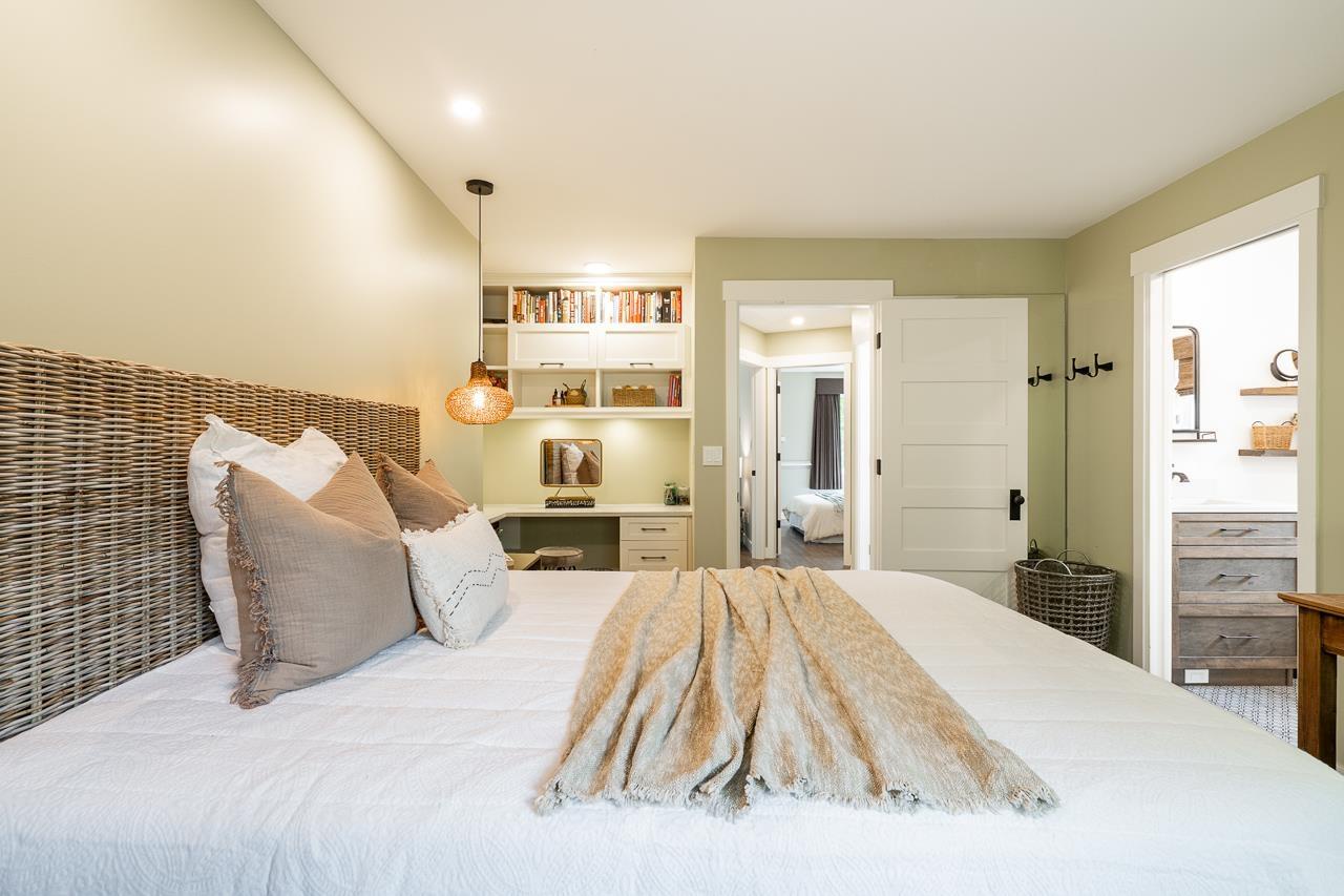 12339 Southpark Crescent Crescent, Surrey, British Columbia