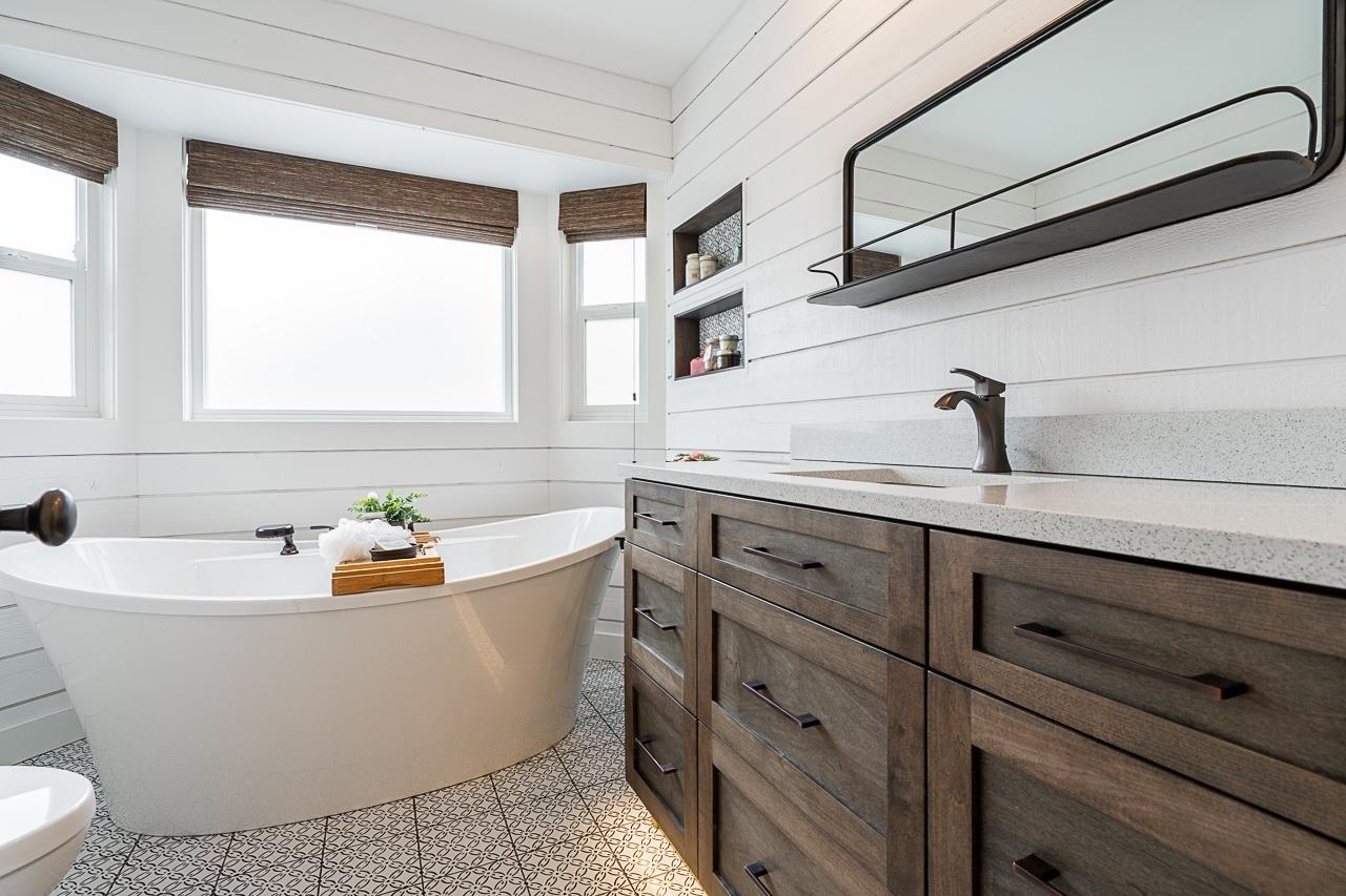 12339 Southpark Crescent Crescent, Surrey, British Columbia