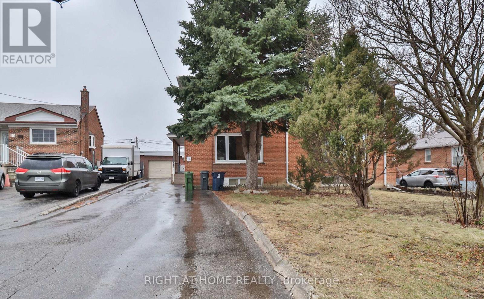 17 Rambler Place, Toronto (glenfield-jane Heights), Ontario