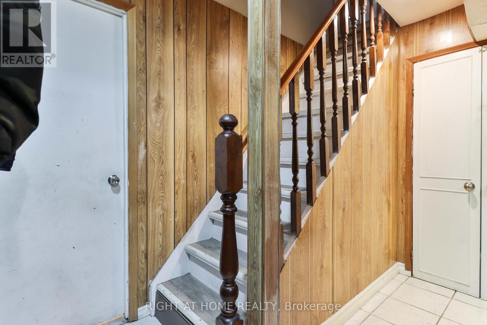 17 Rambler Place, Toronto (glenfield-jane Heights), Ontario