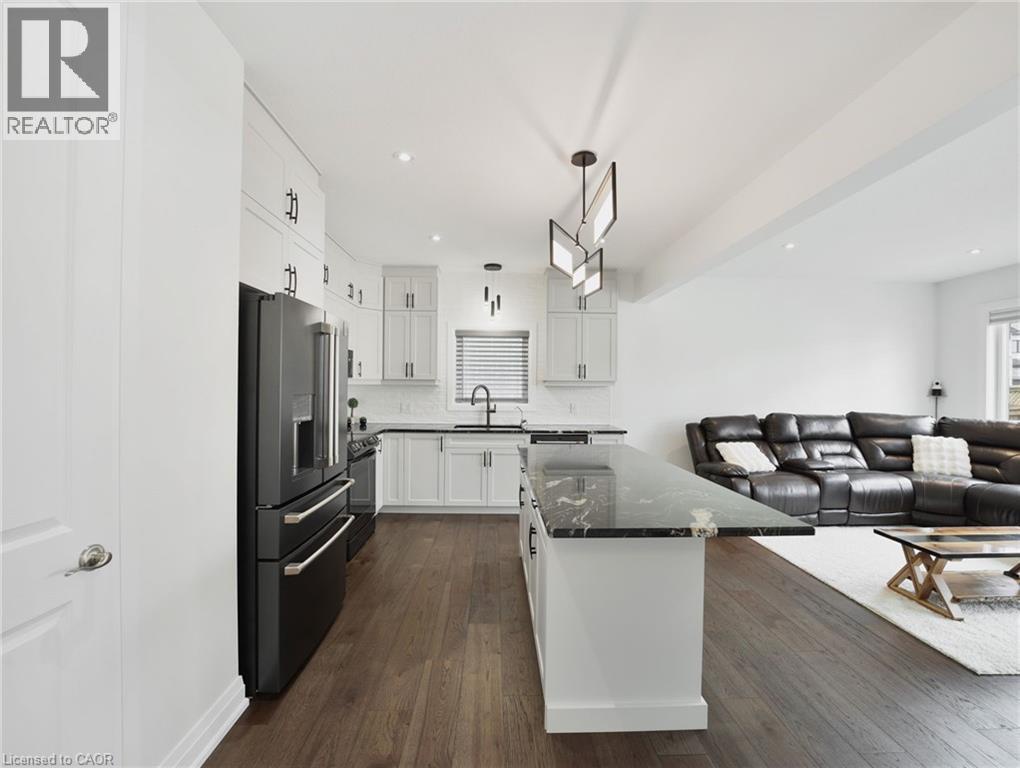 75 Monarch Woods Drive, Kitchener, Ontario