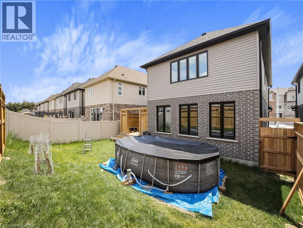 75 Monarch Woods Drive, Kitchener, Ontario