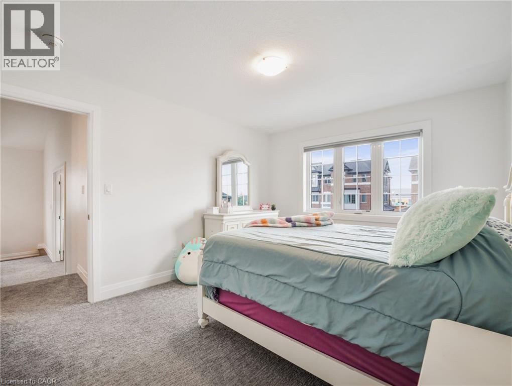 75 Monarch Woods Drive, Kitchener, Ontario