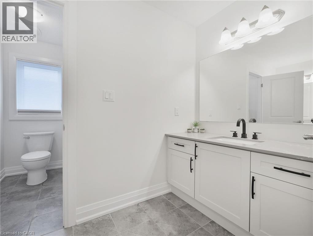 75 Monarch Woods Drive, Kitchener, Ontario