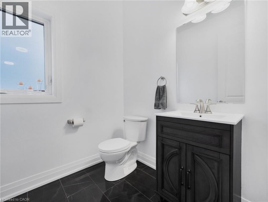 75 Monarch Woods Drive, Kitchener, Ontario