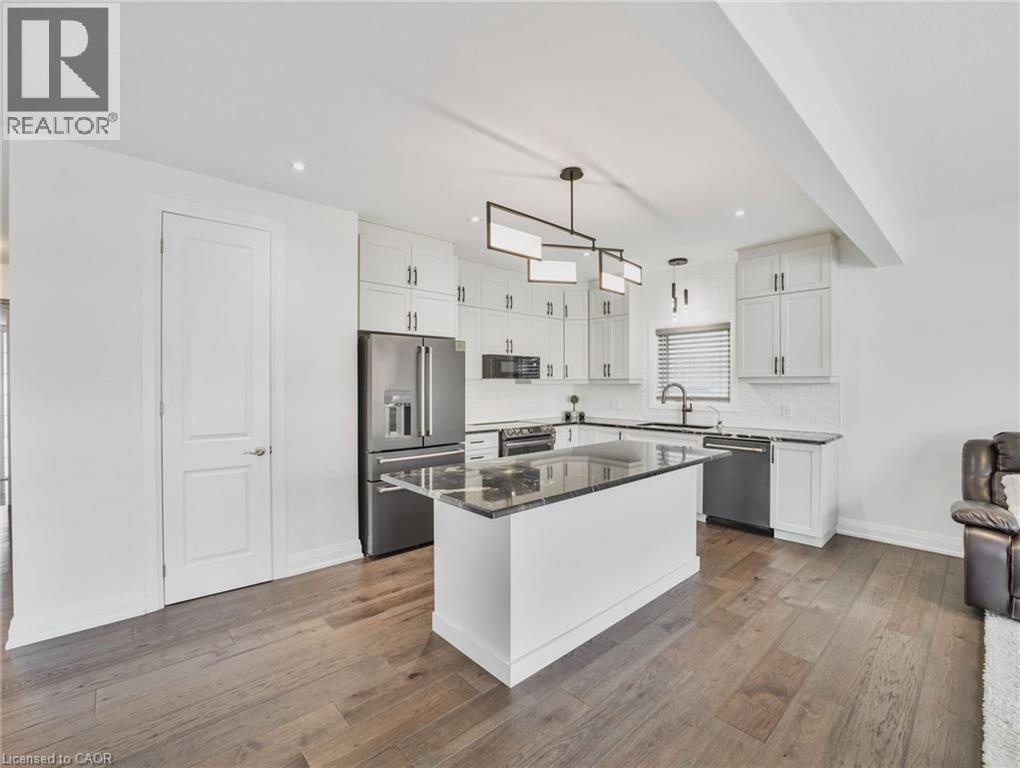 75 Monarch Woods Drive, Kitchener, Ontario