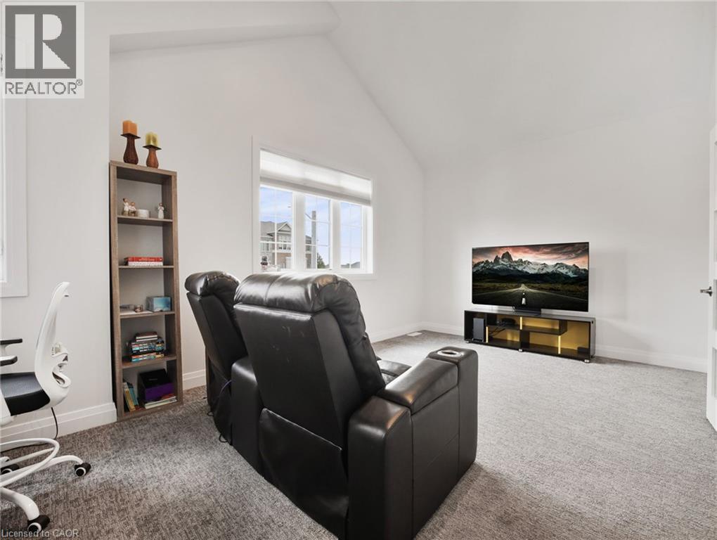 75 Monarch Woods Drive, Kitchener, Ontario