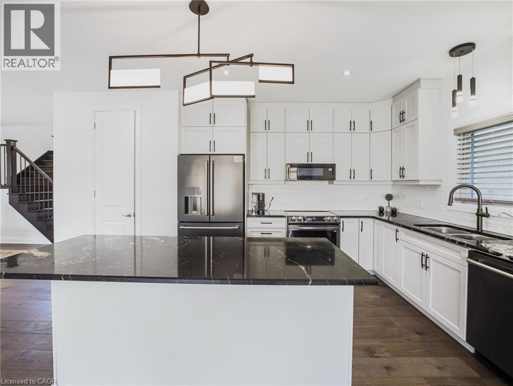 75 Monarch Woods Drive, Kitchener, Ontario