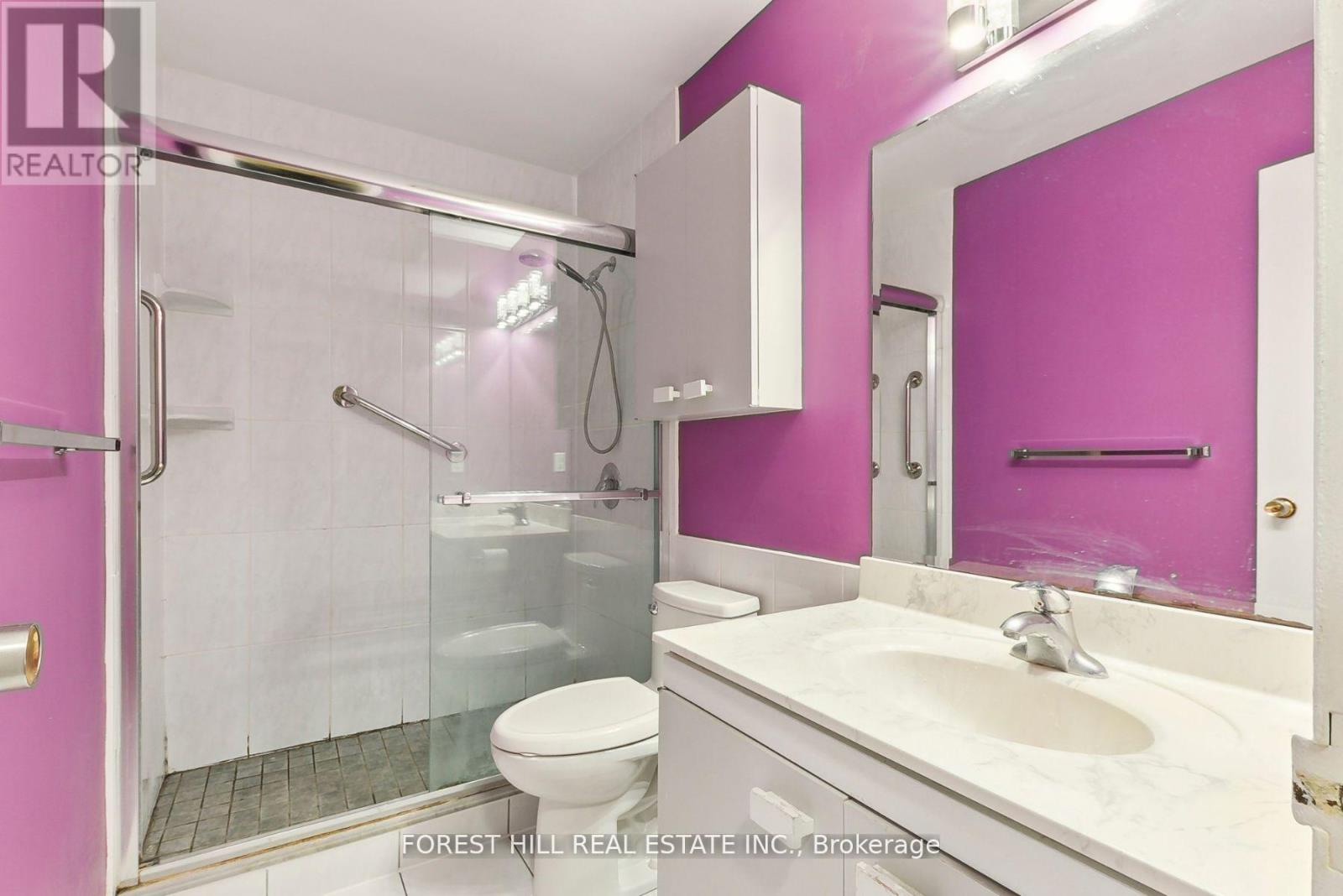 86 Village Greenway, Toronto (henry Farm), Ontario