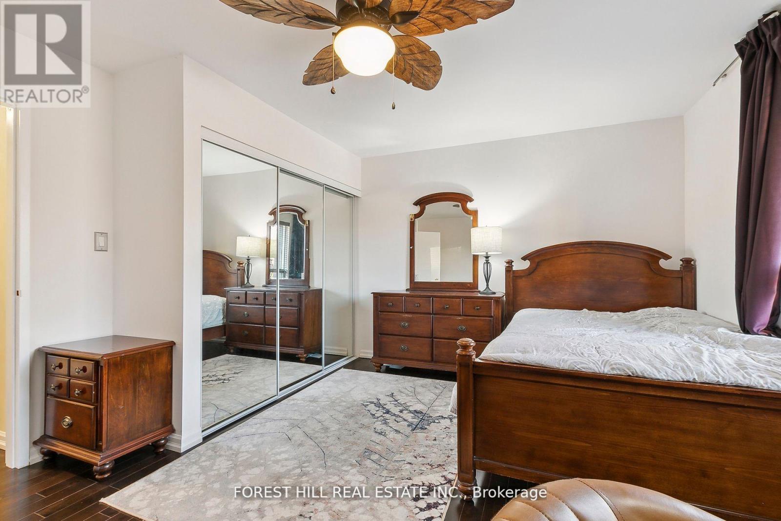 86 Village Greenway, Toronto (henry Farm), Ontario