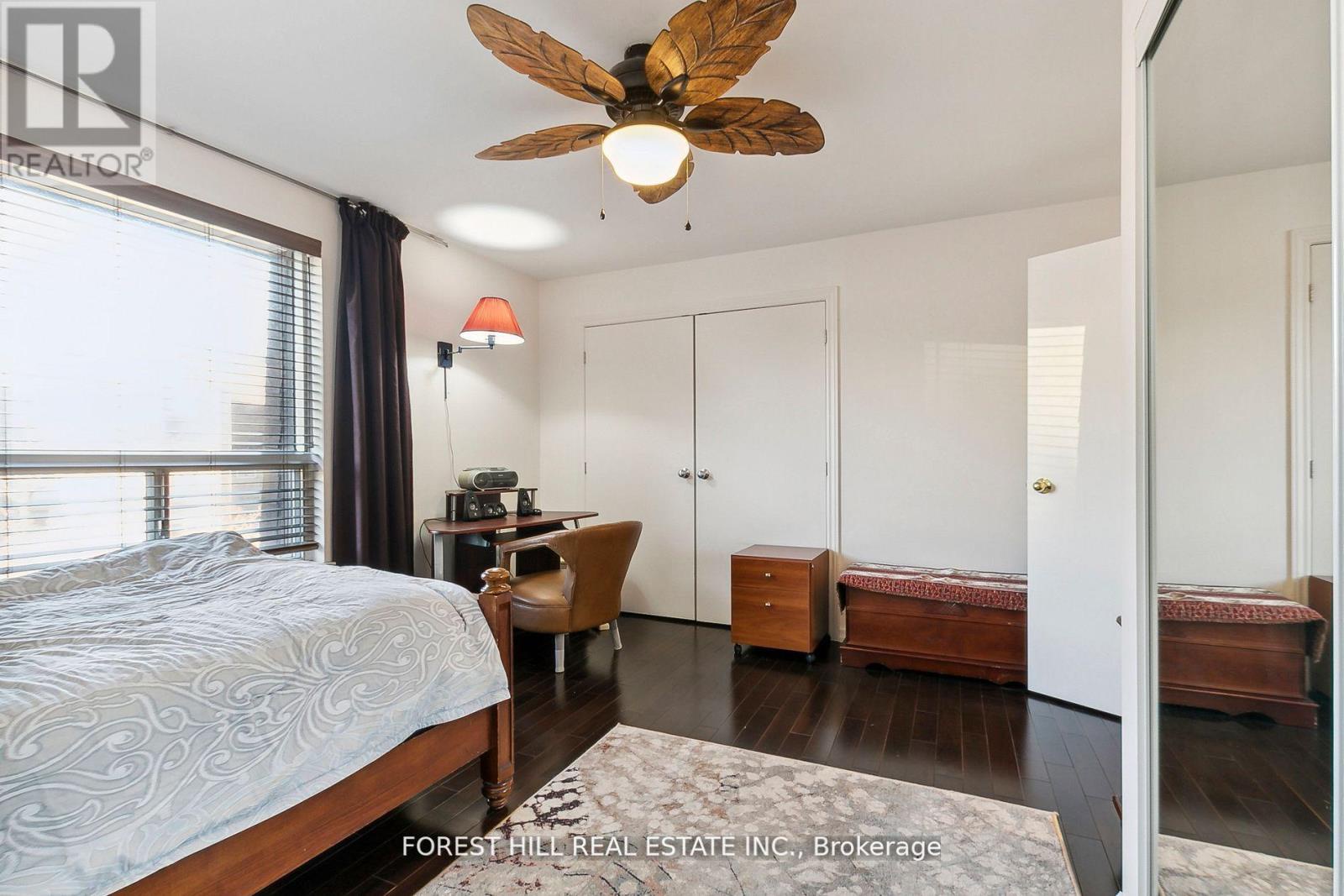 86 Village Greenway, Toronto (henry Farm), Ontario