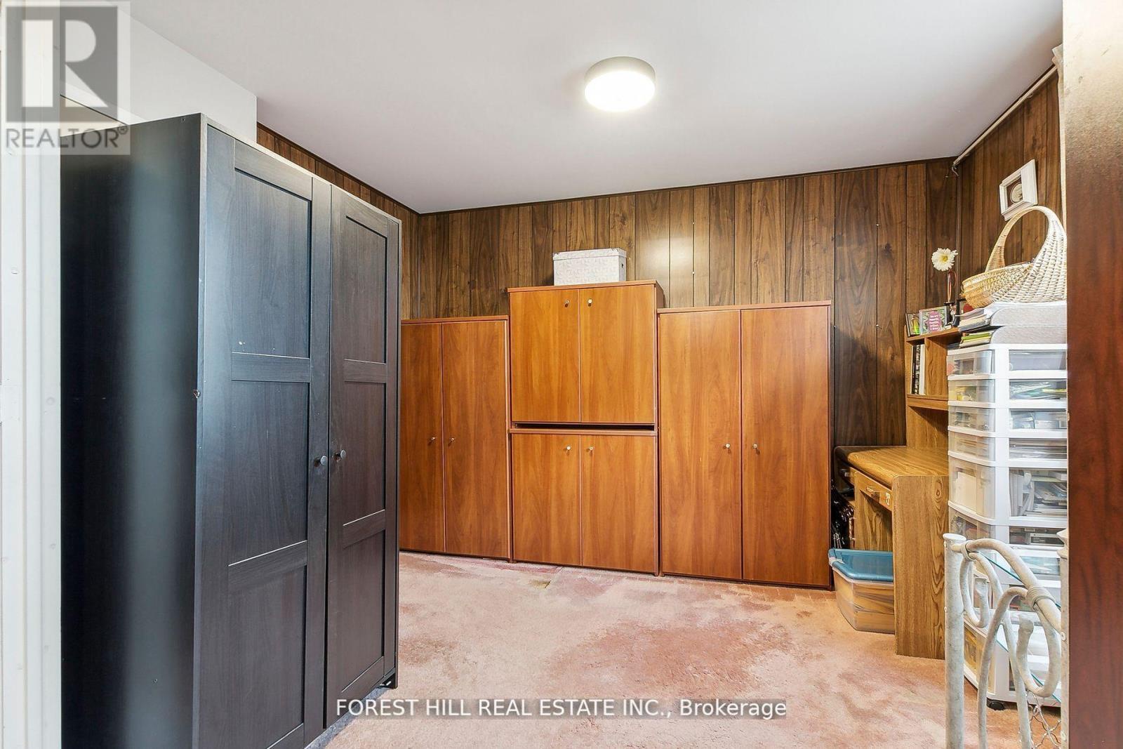 86 Village Greenway, Toronto (henry Farm), Ontario