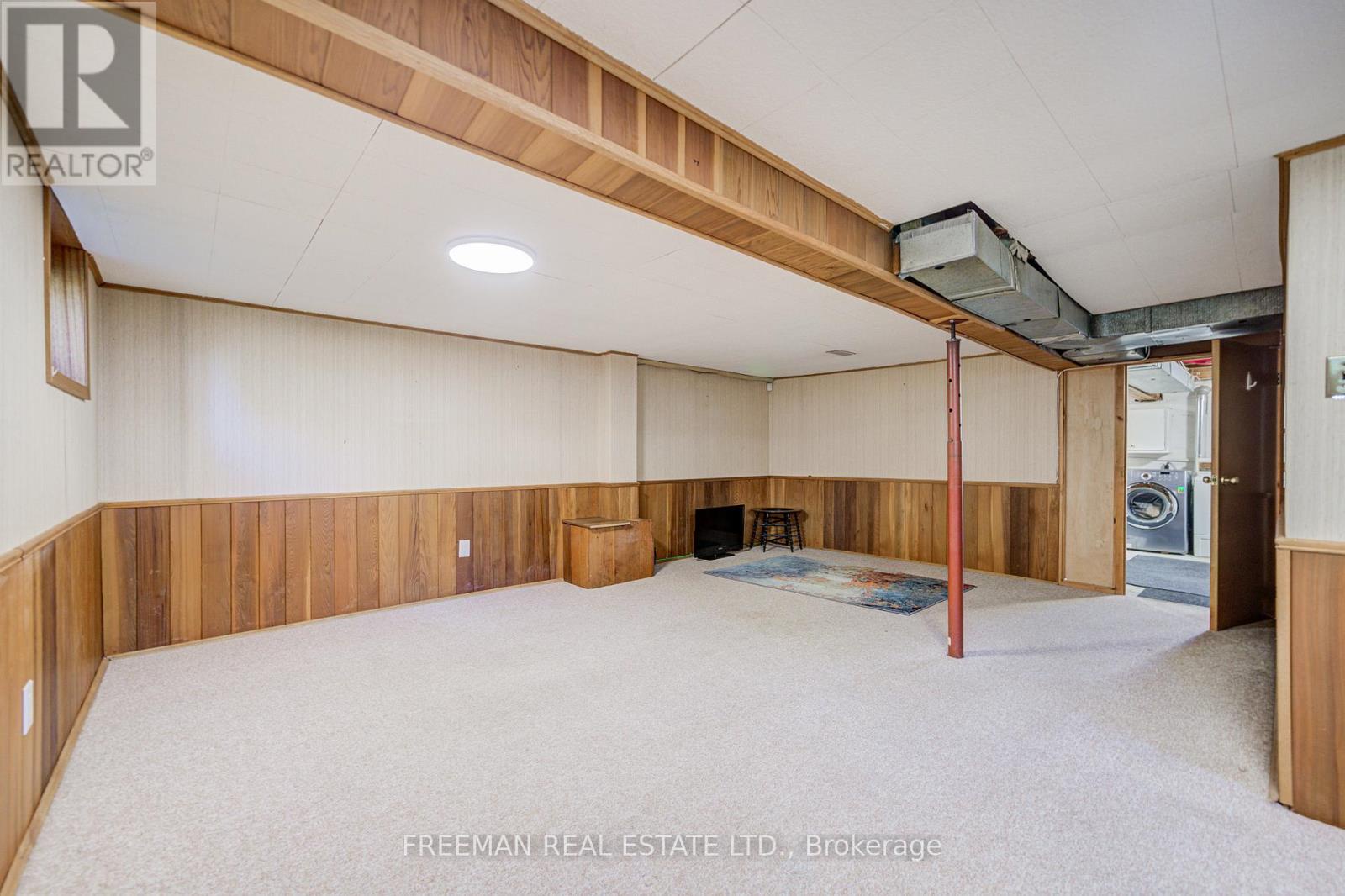 6 Lloyd George Avenue, Toronto (alderwood), Ontario