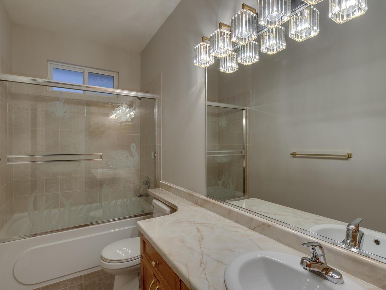 33833 Findlay Court, Mission, British Columbia