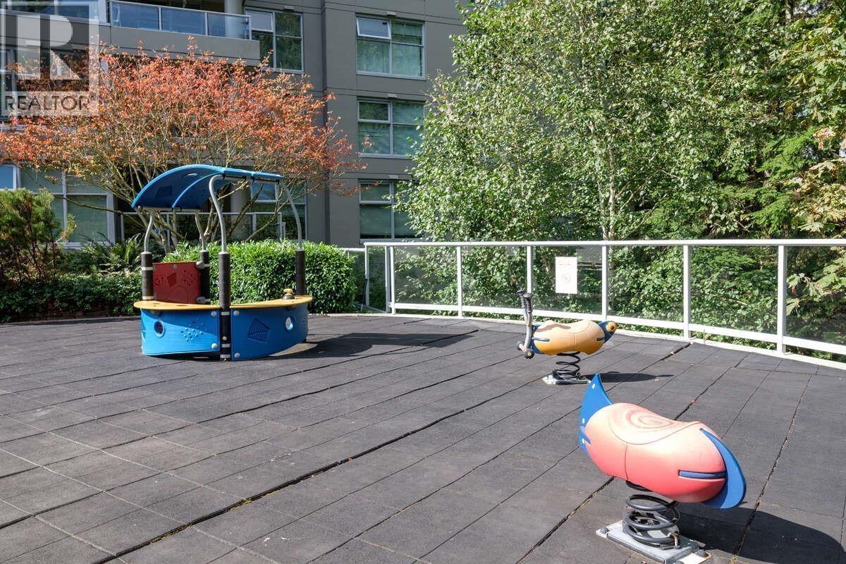 305 9232 University Crescent, Burnaby, British Columbia