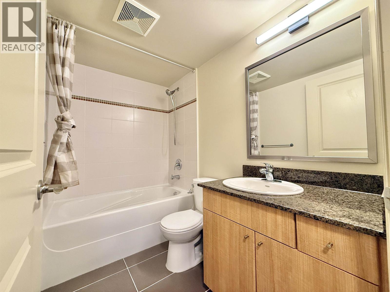 305 9232 University Crescent, Burnaby, British Columbia