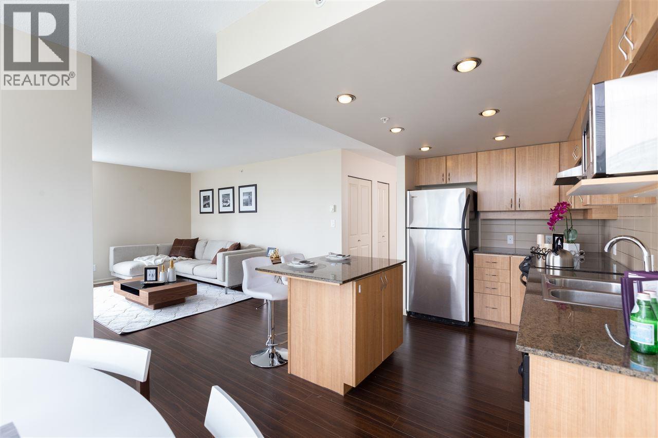 305 9232 University Crescent, Burnaby, British Columbia