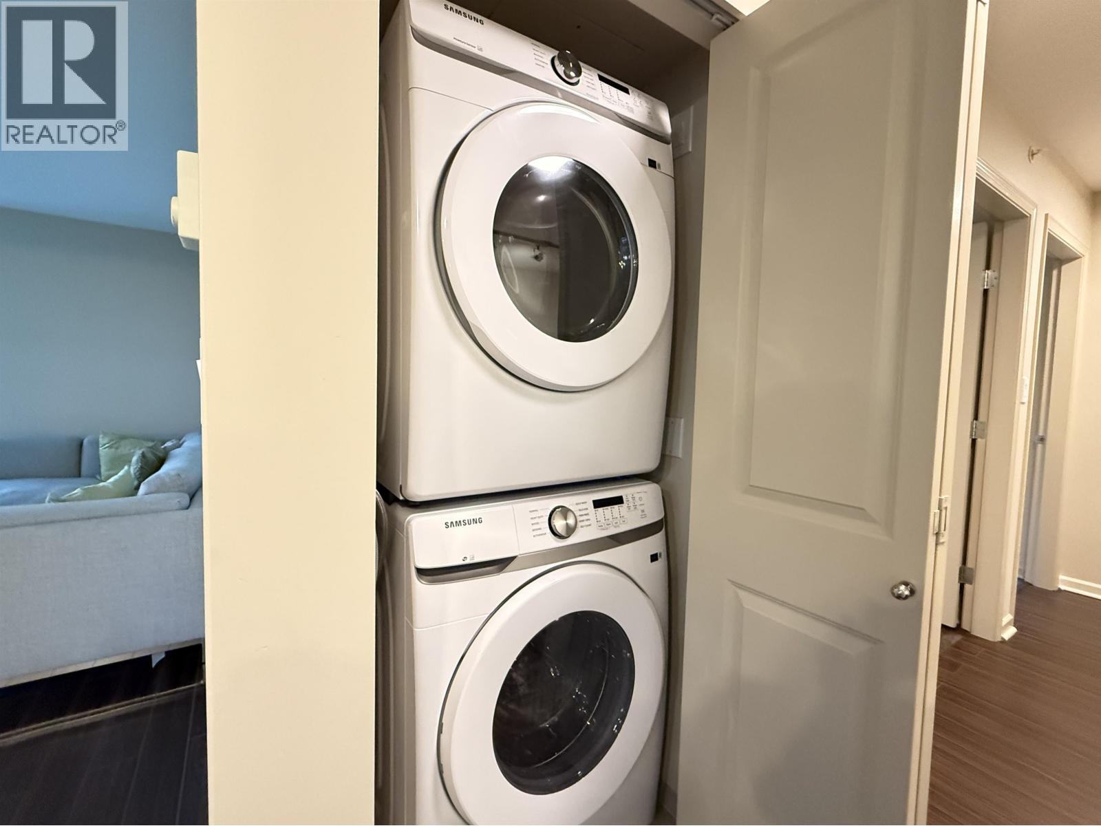 305 9232 University Crescent, Burnaby, British Columbia