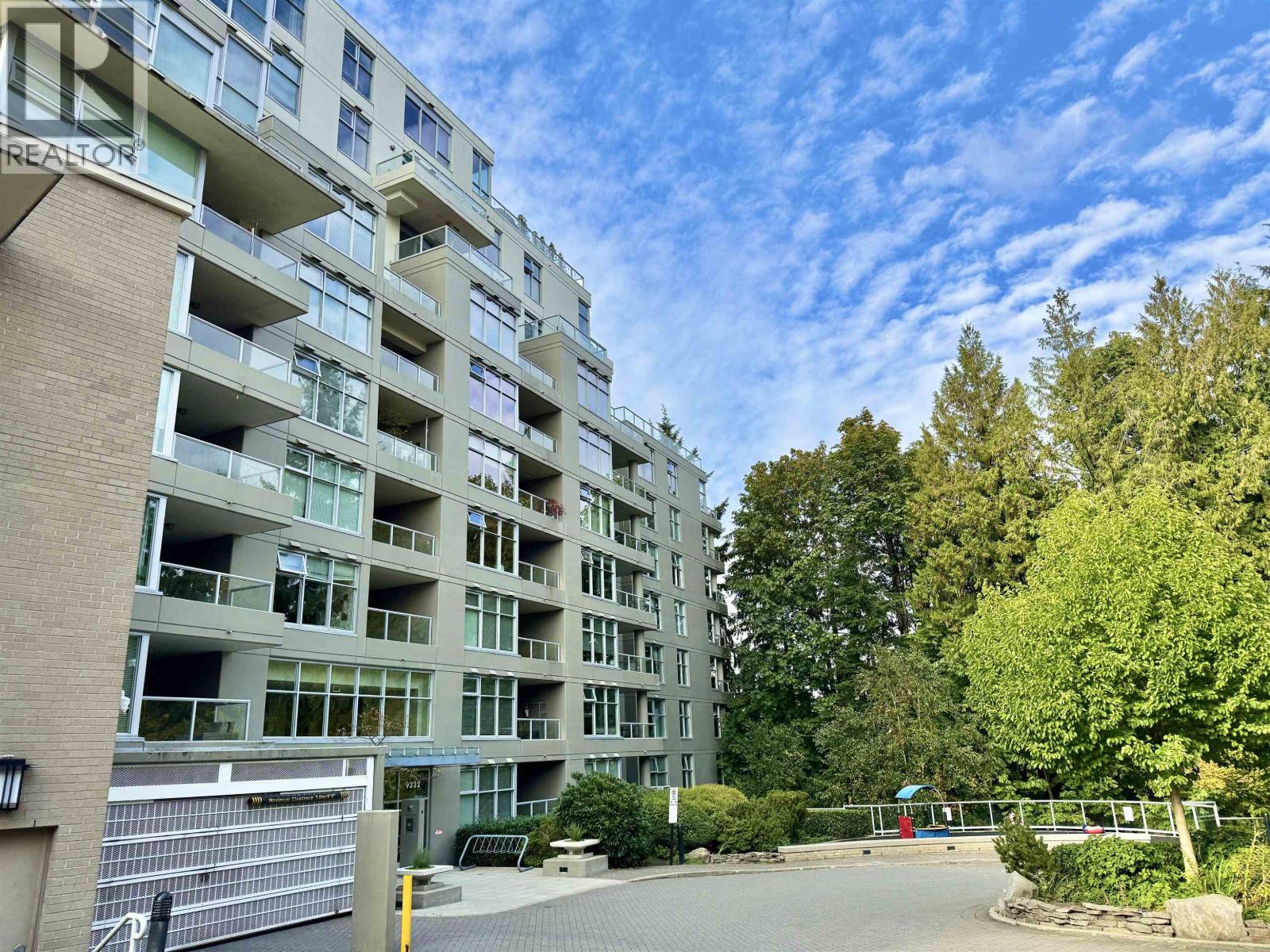 305 9232 University Crescent, Burnaby, British Columbia