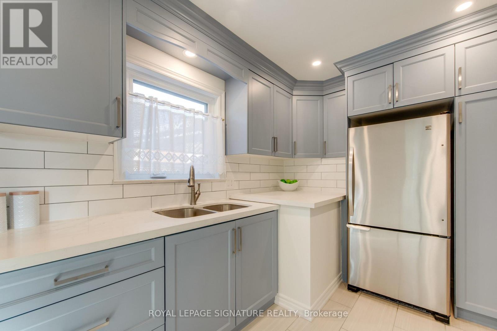 9 Ivorwood Crescent, Toronto (wexford-maryvale), Ontario