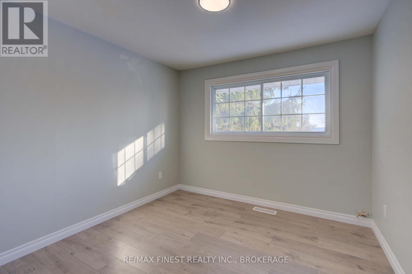 241 Lakeview Road, Loyalist (bath), Ontario