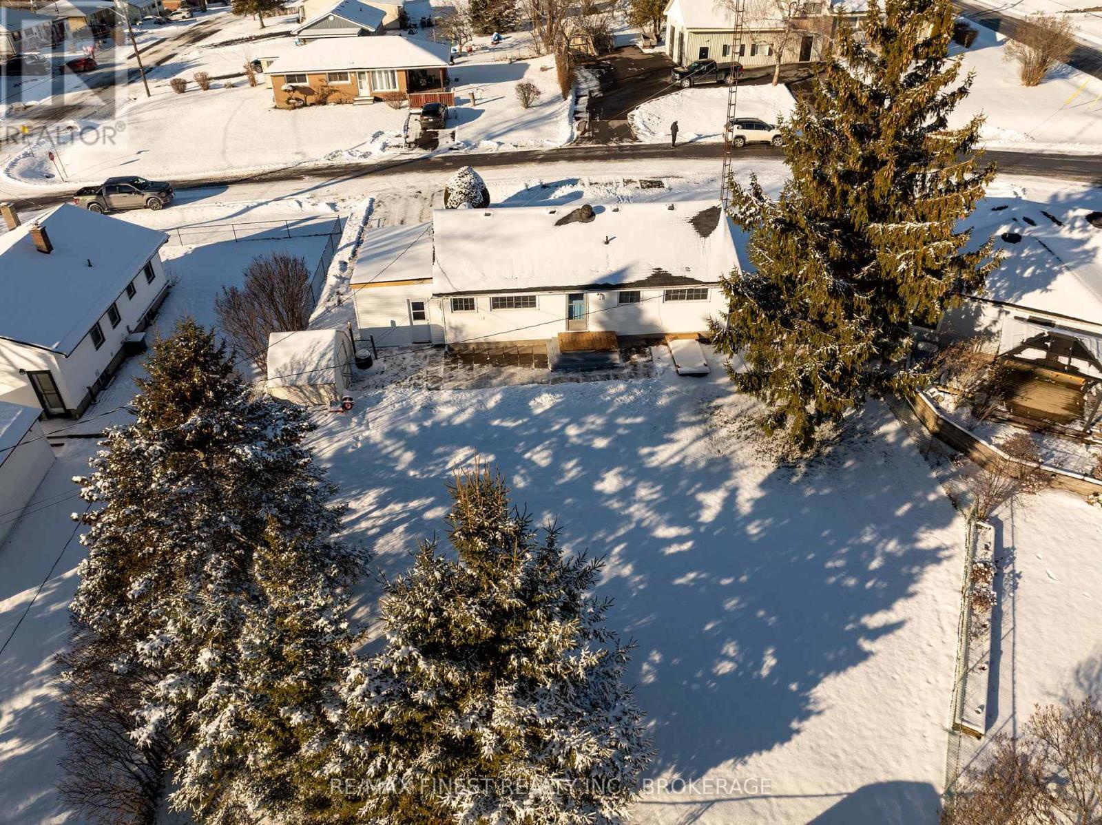 241 Lakeview Road, Loyalist (bath), Ontario