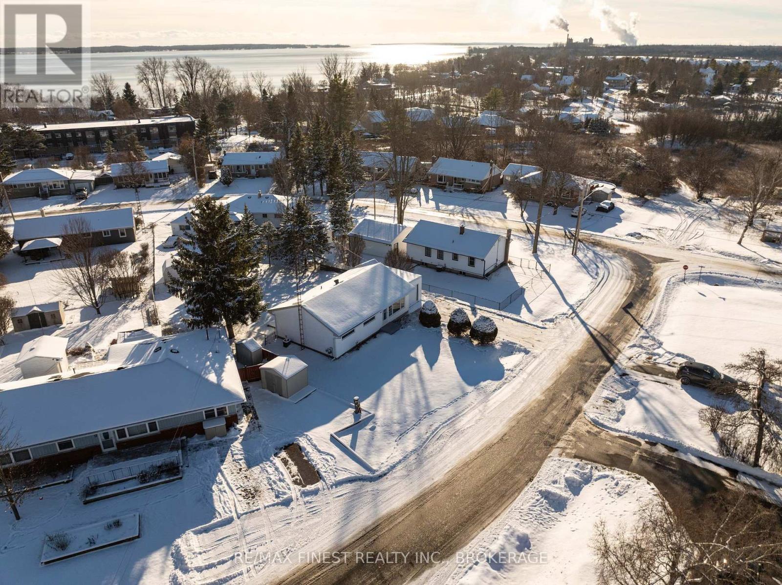 241 Lakeview Road, Loyalist (bath), Ontario