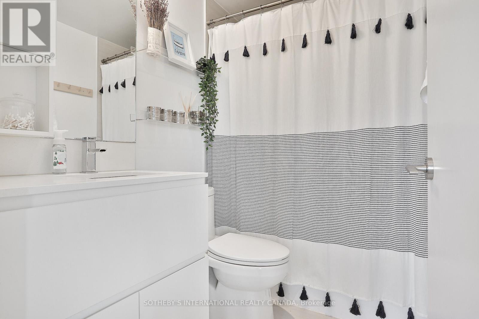 503 - 665 Kingston Road, Toronto (the Beaches), Ontario