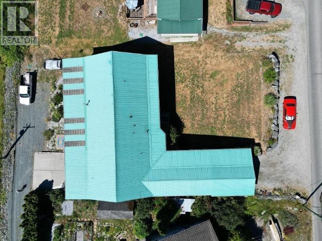 8075 Centennial Drive, Powell River, British Columbia