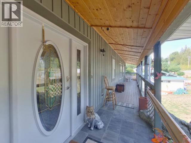 8075 Centennial Drive, Powell River, British Columbia