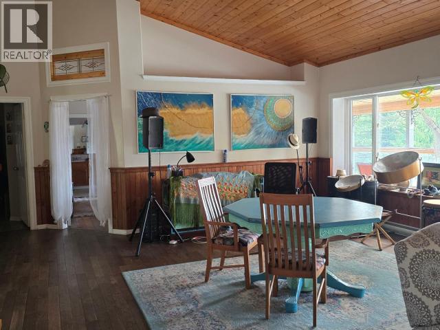 8075 Centennial Drive, Powell River, British Columbia