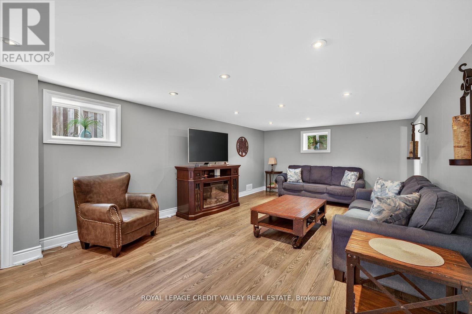 24 Willis Drive, Brampton (brampton East), Ontario