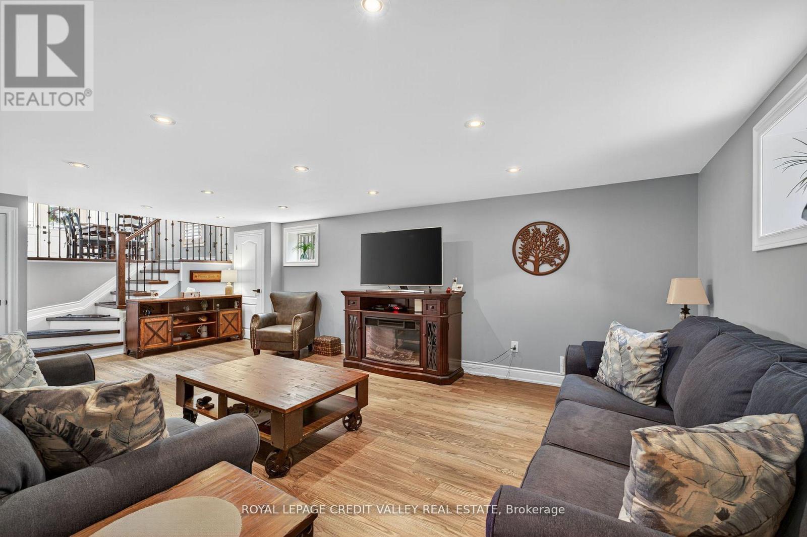 24 Willis Drive, Brampton (brampton East), Ontario