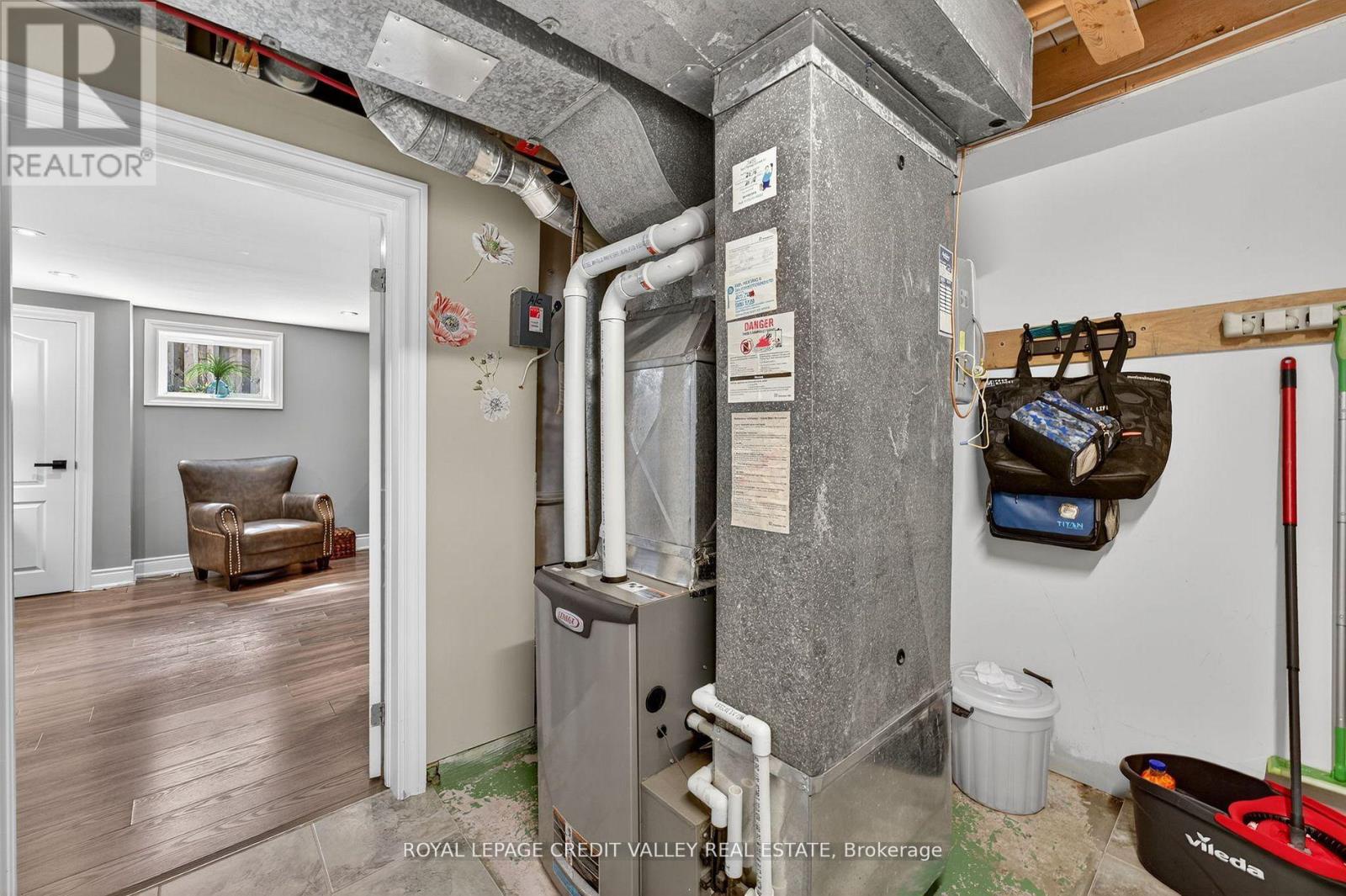 24 Willis Drive, Brampton (brampton East), Ontario