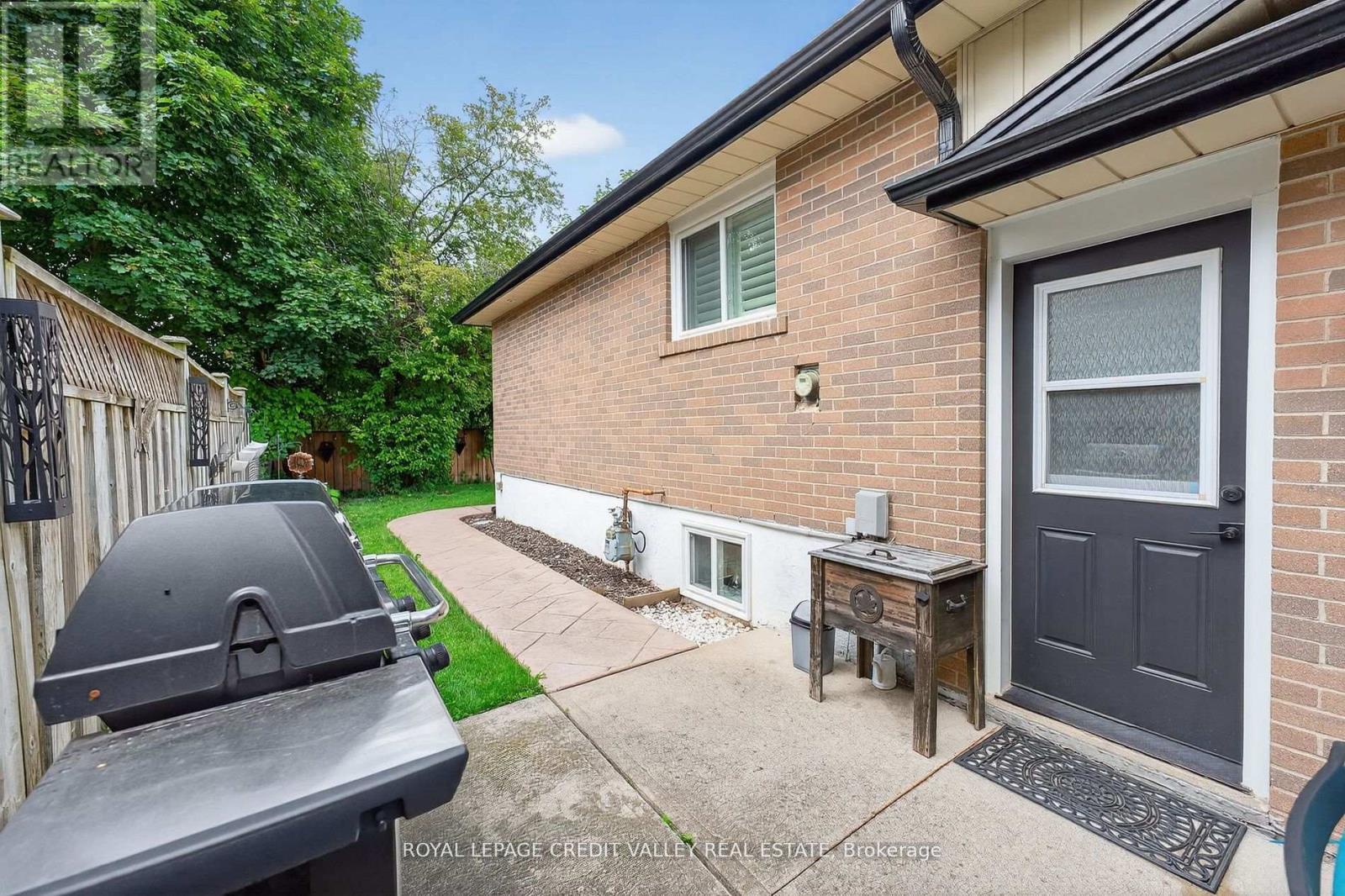 24 Willis Drive, Brampton (brampton East), Ontario